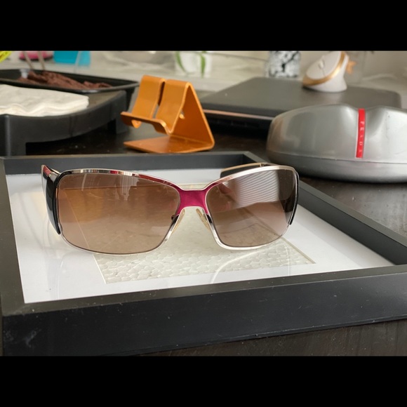 Unisex Prada Sunglasses - Picture 2 of 8